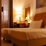 Giotto Flavia Hotell 2*