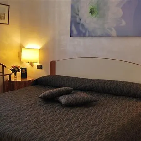 Giotto Flavia Hotel 2*