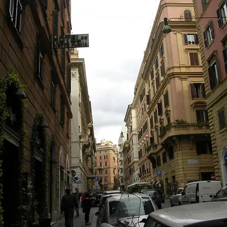 Hotell Giotto Flavia 2*