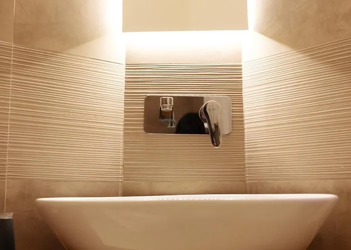 吉欧托弗拉维亚酒店