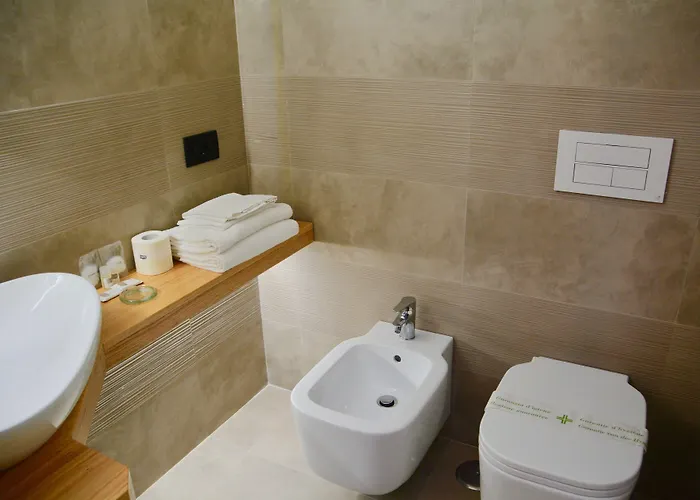 吉欧托弗拉维亚酒店