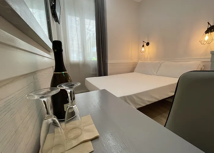 吉欧托弗拉维亚酒店 酒店 2*